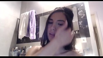 Sexy Teen Webcam Girl Dancing In The Bathroom free video