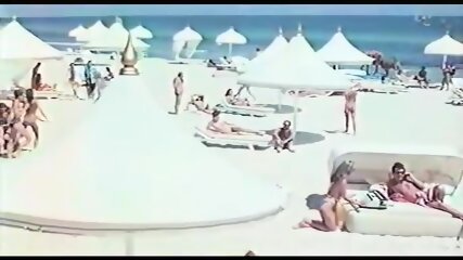 Plus Beau Que Moi, Tu Meurs - 1982 - Topless Beach Scenes free video